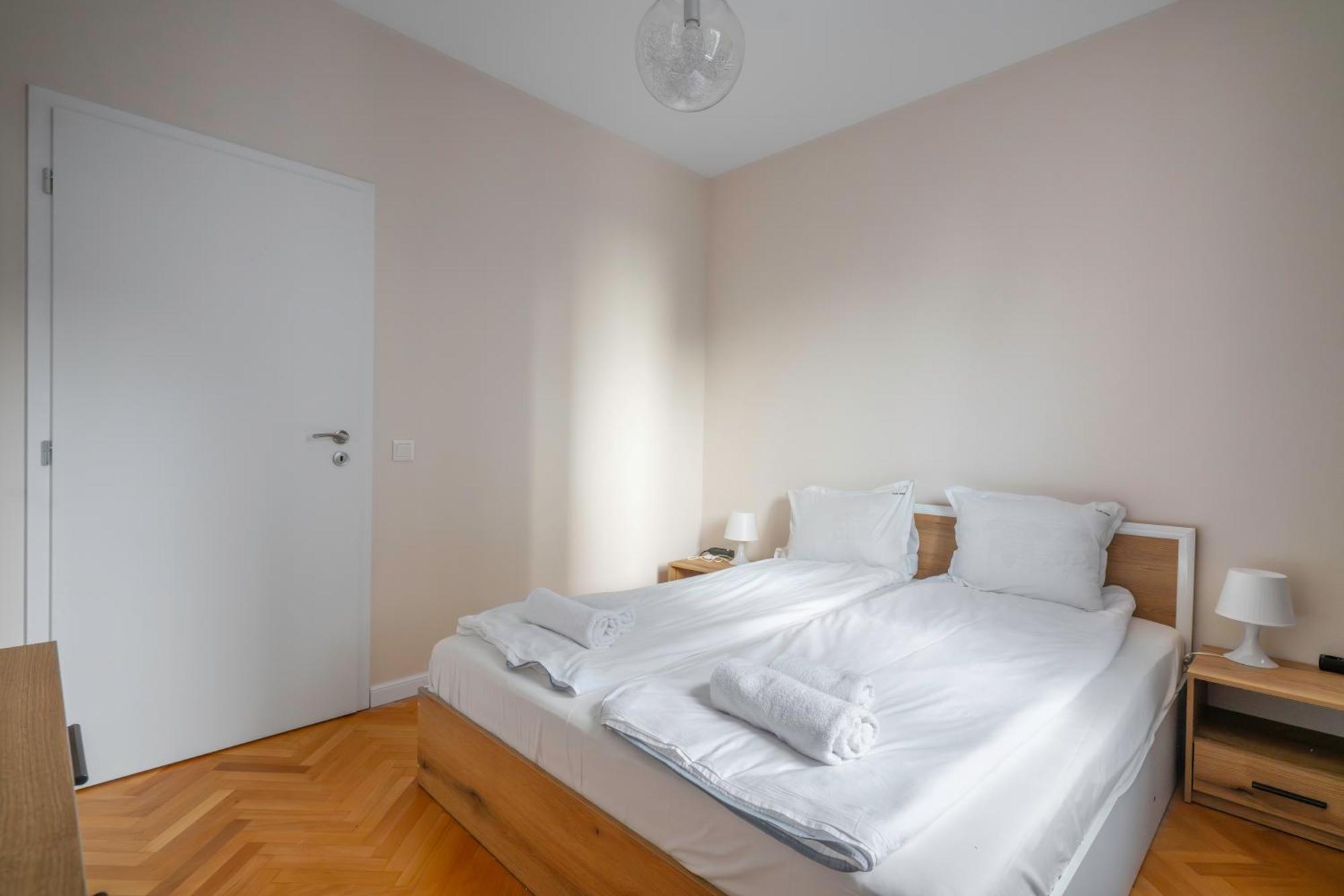 New With The Best View - 2Bd Bright Flat Near Ndk 소피아 외부 사진
